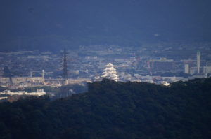 楯岩城　山頂あたりから姫路城