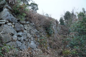 岩尾城　二の丸西側石垣