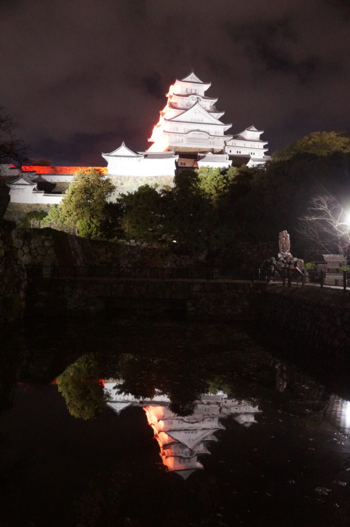 2021年秋の姫路城ライトアップ